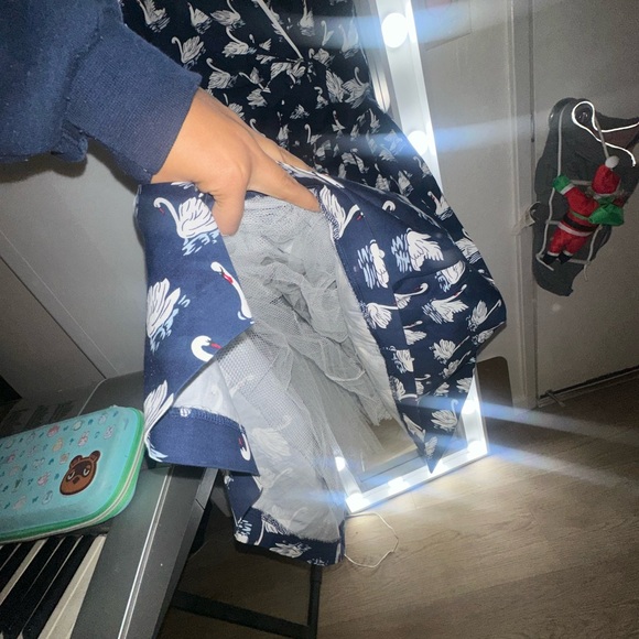 Unique Vintage navy blue and White Swan Print swing  Dress - Picture 3 of 3